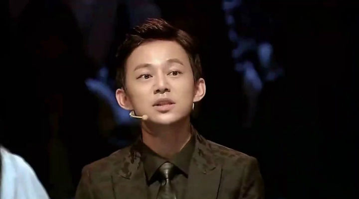 一错二怂三装，何炅发文道歉甩锅节目组，还不