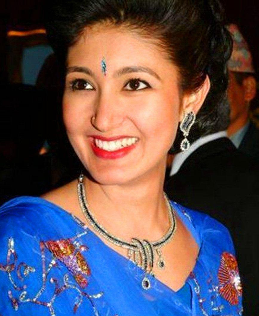 尼泊尔末代王妃：一夜沦为平民仍面带微笑，容貌和气质不输戴安娜
