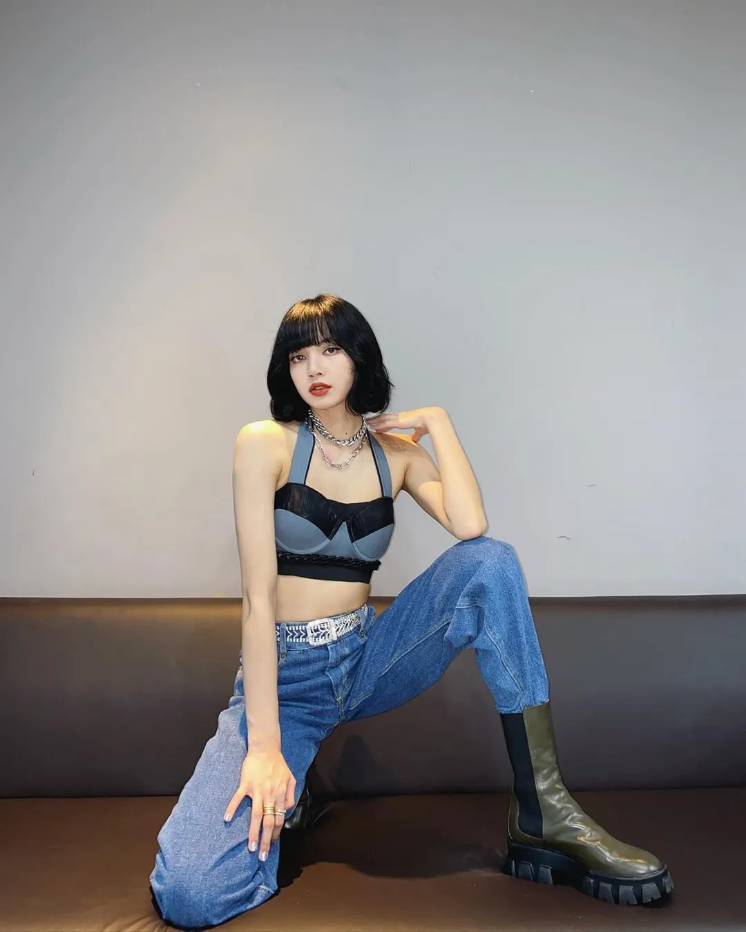 秋冬买靴子没灵感?这里有显腿长的搭配方案