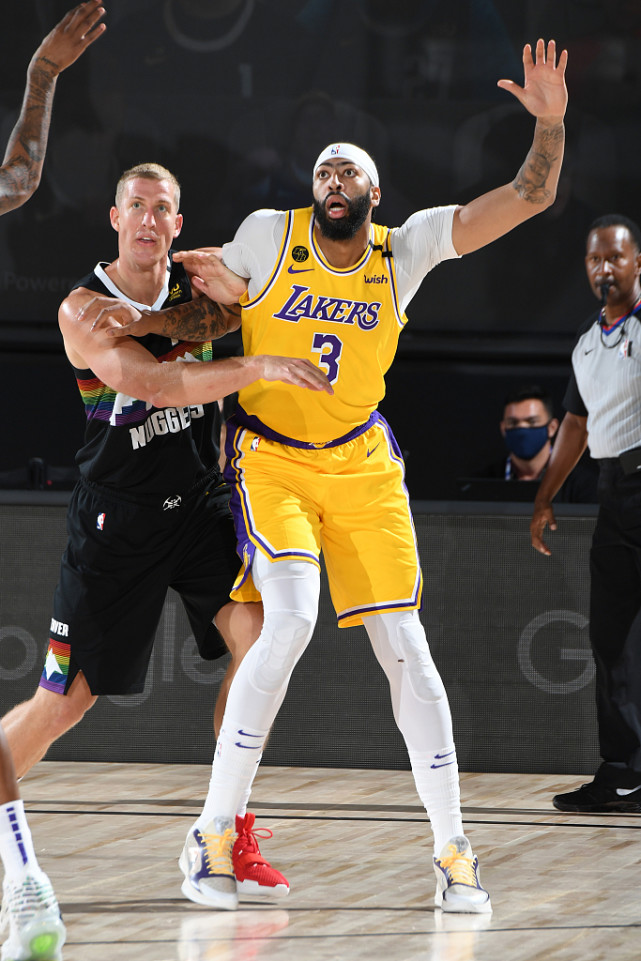 恥辱一戰後爆發！一眉哥轟下34分狂虐金塊內線，崴腳驚魂送暴扣！（影）-黑特籃球-NBA新聞影音圖片分享社區