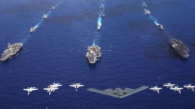 美国能同时打赢两场战争吗？针对中俄搞军演不管用，拜登又出一招