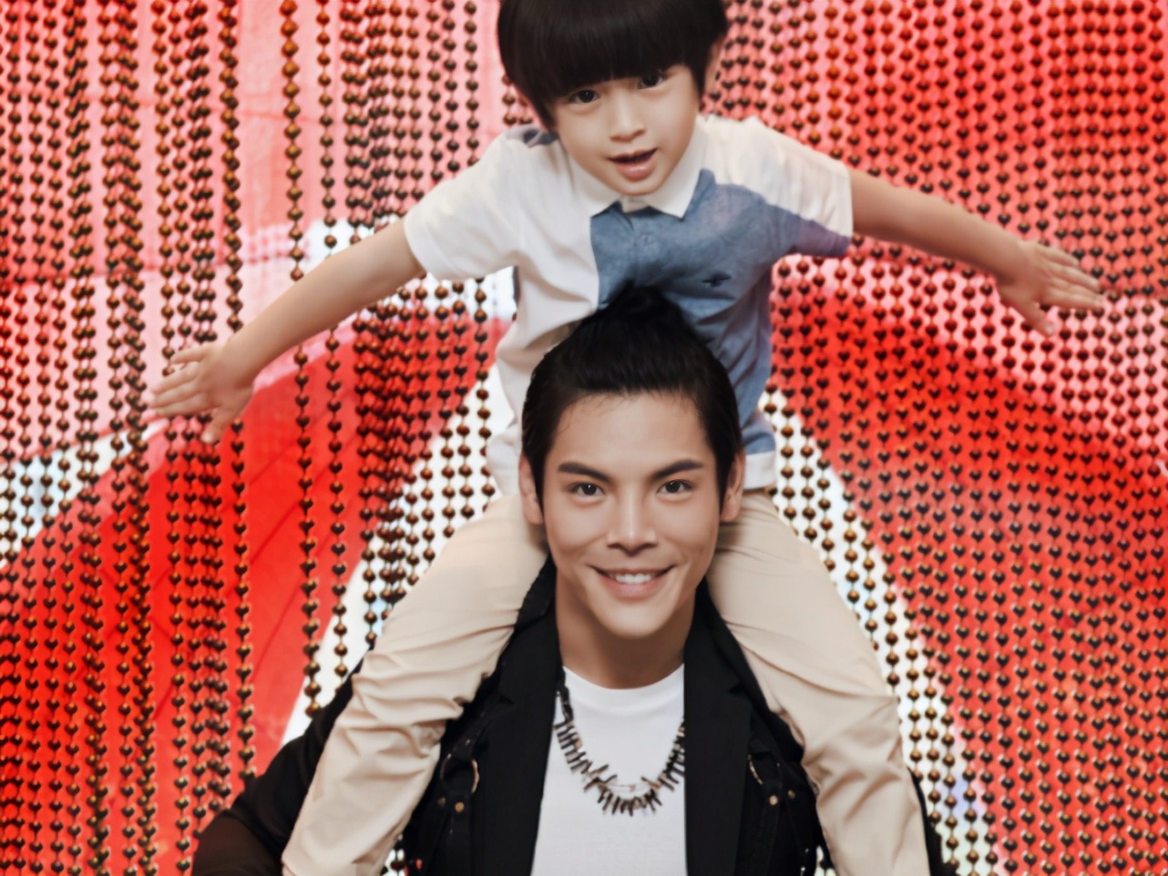 阿拉蕾長大了，小山竹也長大了，看見李亦航：未來男神非你莫屬