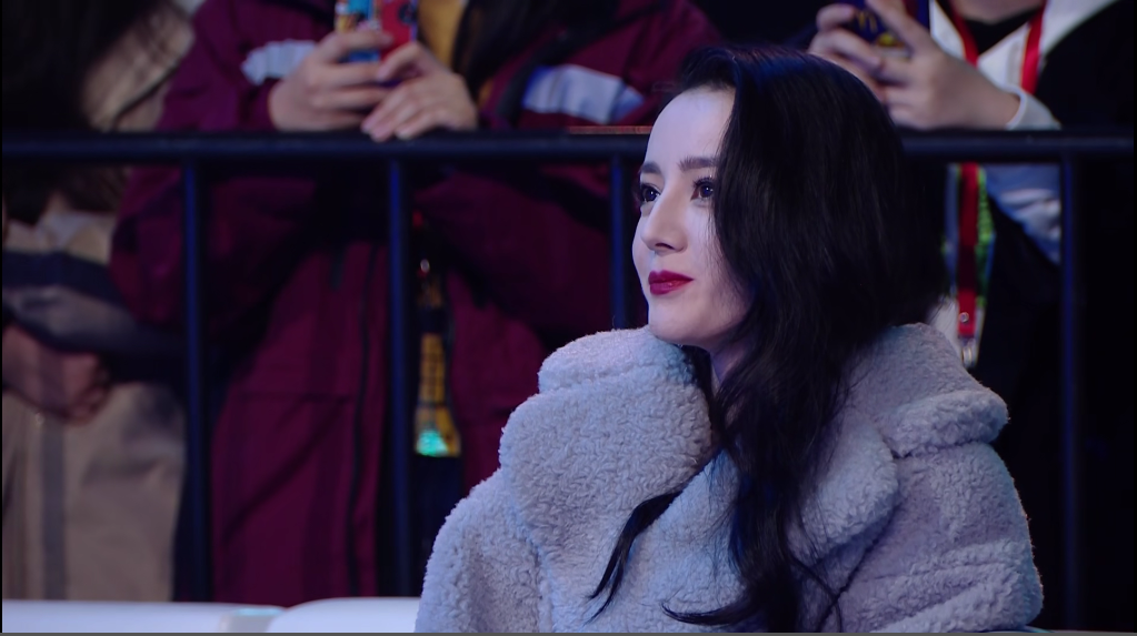 有人暗暗发糖，有人尴尬互动，星光大赏内场真