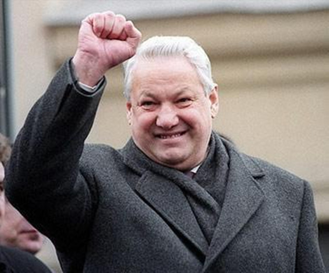 叶利钦为什么要把瓦解联盟？苏共和苏联夭亡的深层原因是什么？