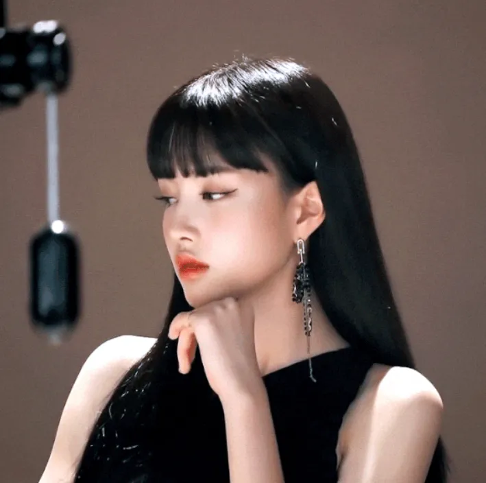 粉丝们纷纷要求Lucas退出NCT;K-POP新一代女爱豆颜值铁三角?