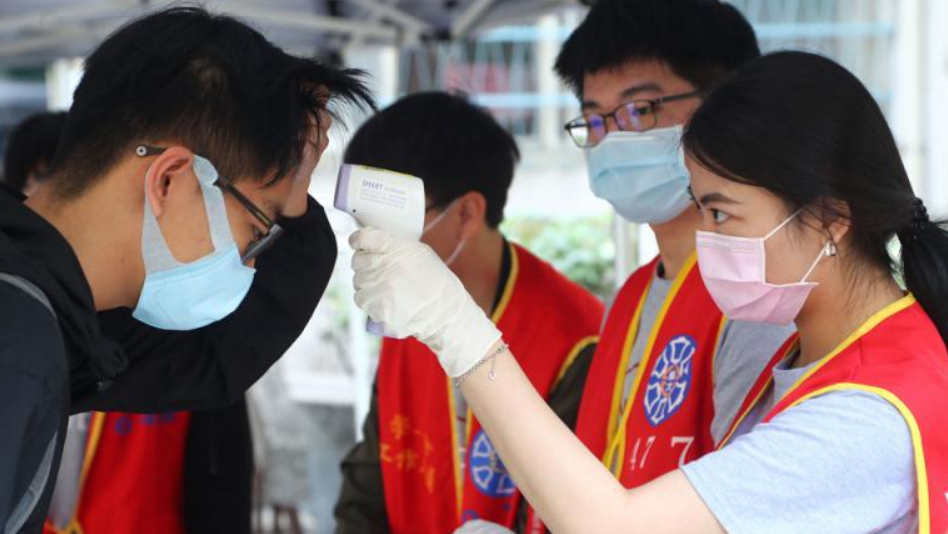 台灣無疫苗可用？ 蔡英文遭�質問�