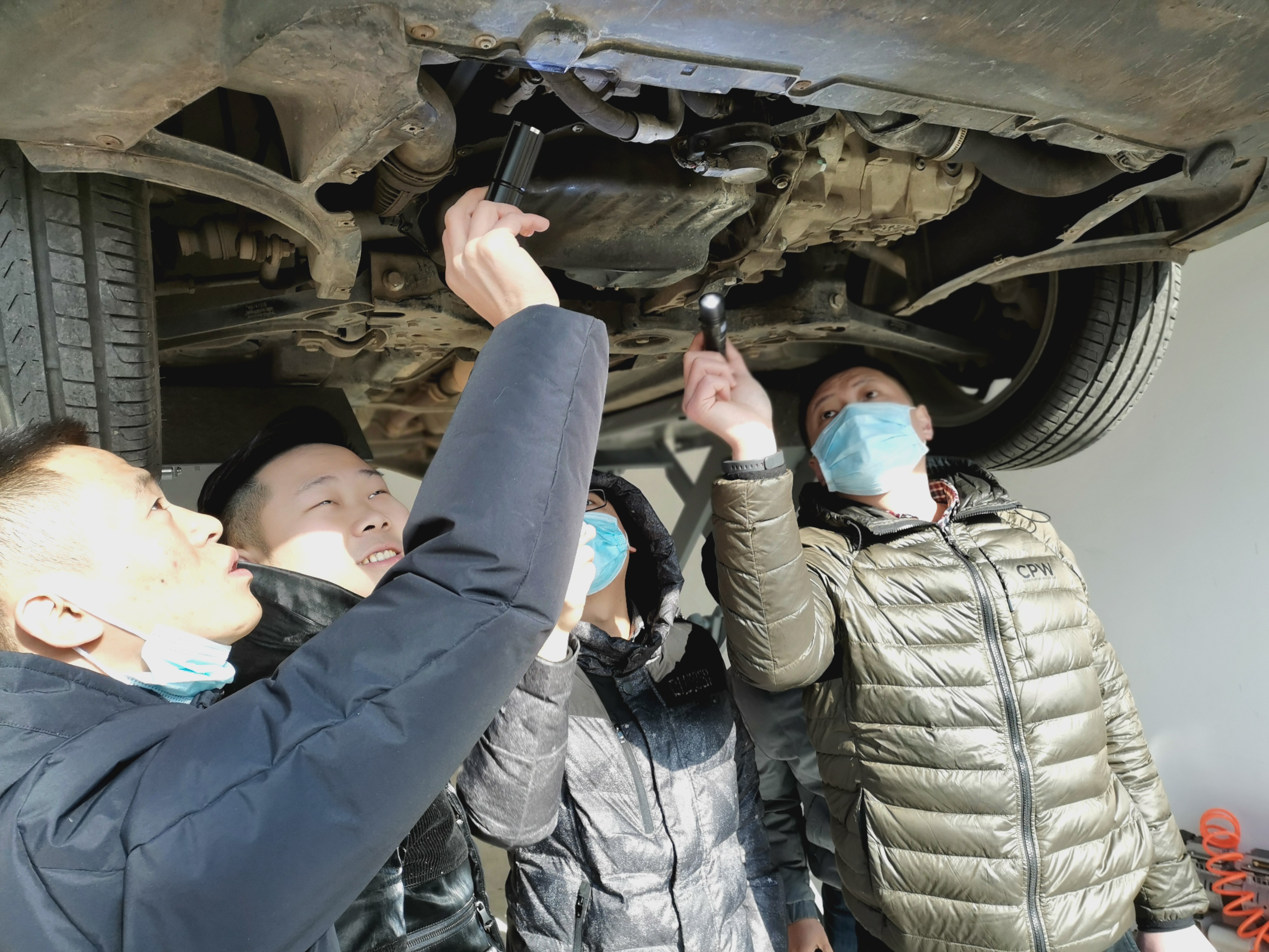 聚是一團(tuán)火，散是滿天星，新一代二手車評估師，今天正式畢業(yè)了