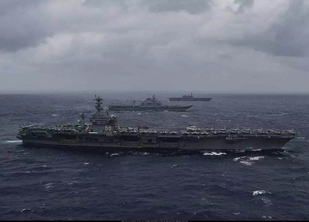 我军渤海军演前，辽宁舰悄然离开青岛基地，美印航母联演正好结束
