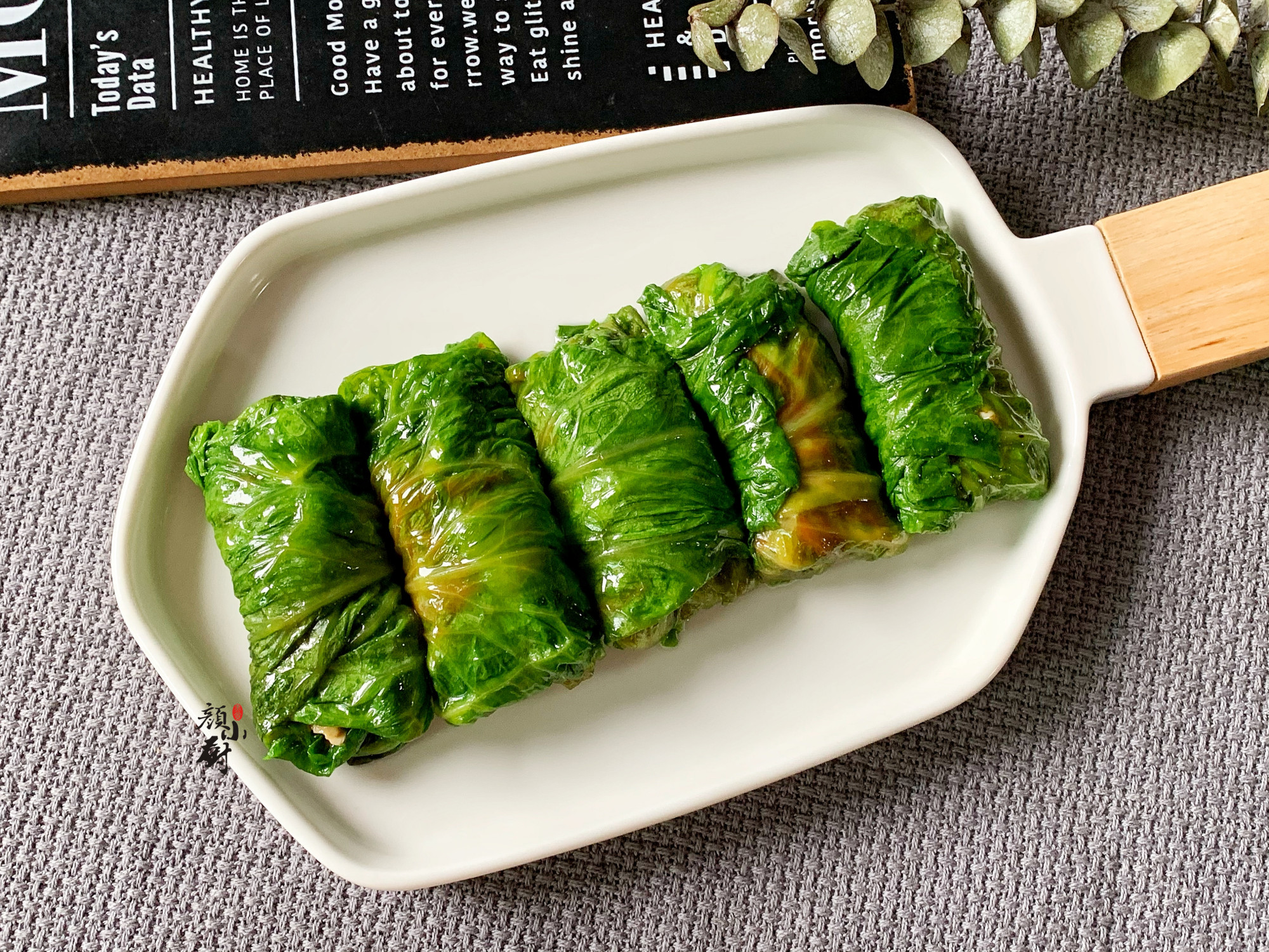 這肉2天不吃就饞它，高蛋白低熱量，炒上一盤用生菜包著吃，美味