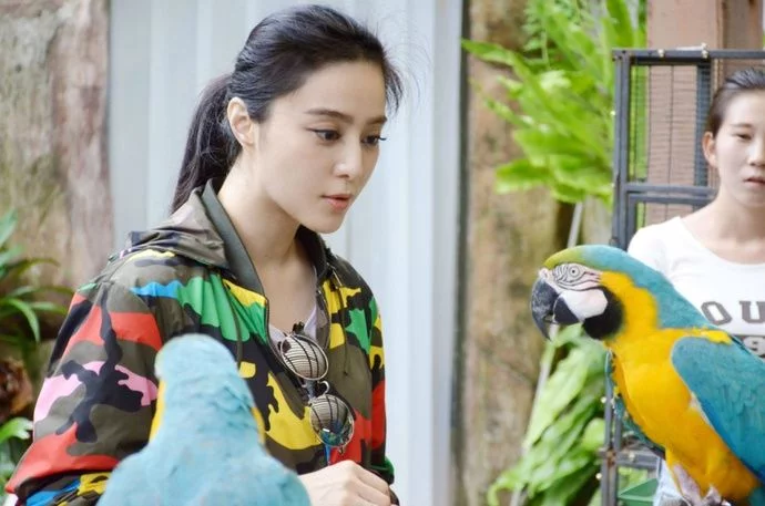 范冰冰出事后陷入低谷！这三人仍对她不离不弃