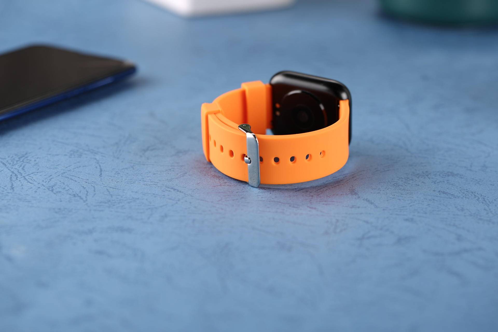 百元级的智能手表，功能丰富还能摇一摇拍照