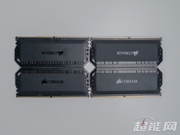 海盗船统治者铂金版RGB内存体验：别具一格的设计语言