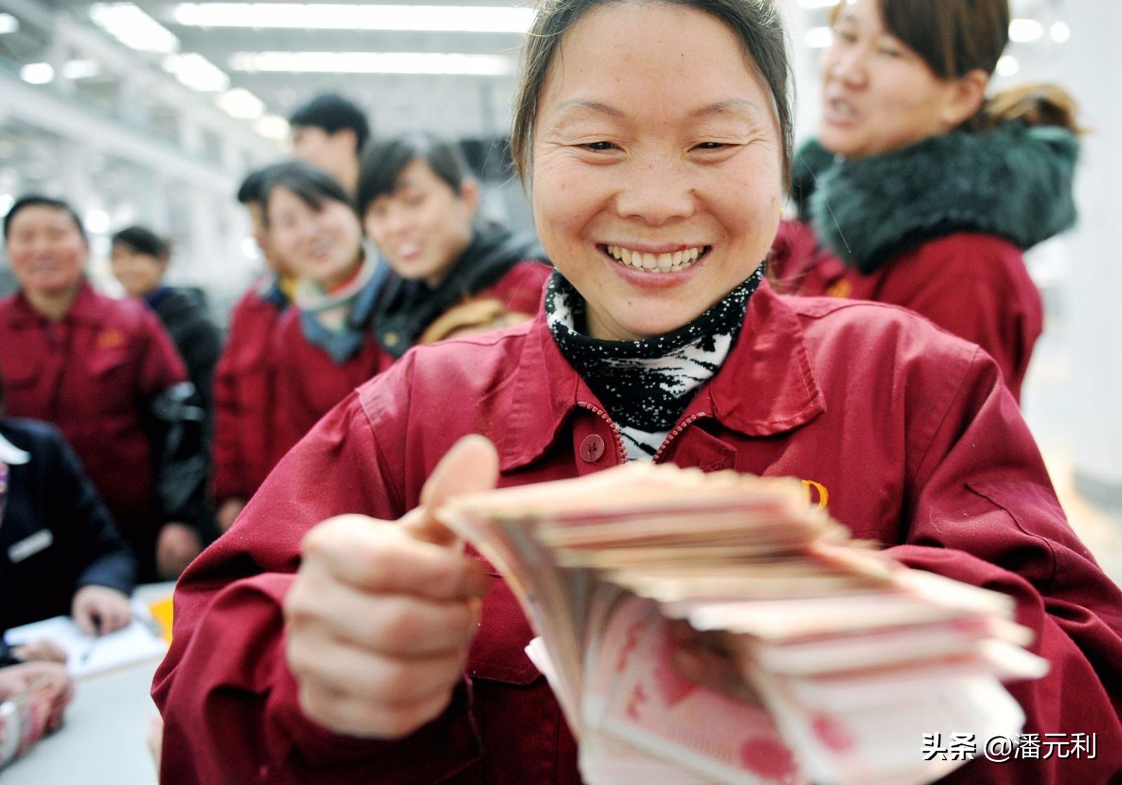 中国14亿人口，3.5亿个家庭，能一次性拿出30万现