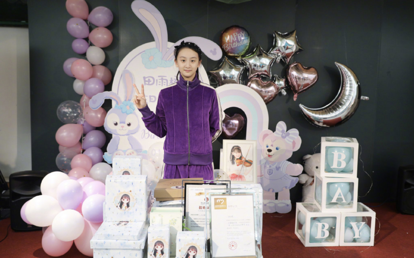 田亮葉一茜為13歲女兒慶生，森碟和爸爸共用一張臉，乖巧又美麗