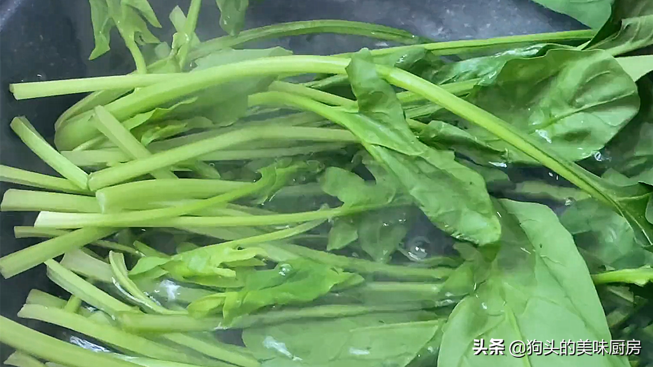 我家最爱的早餐之一，筷子搅一搅，2分钟出锅，好吃营养又均衡