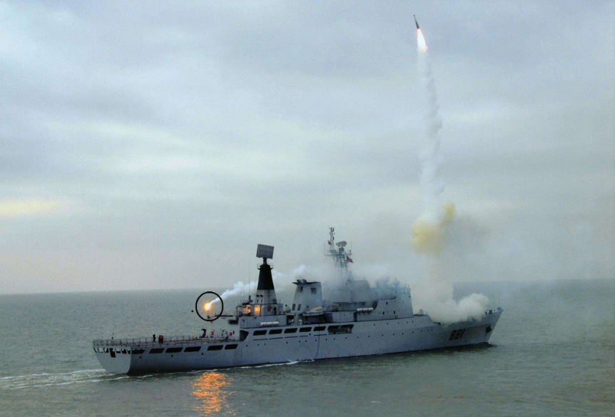 美国海军发文称要新建一只舰队来抗衡中国的“称霸野心”，中国外交部直接回应