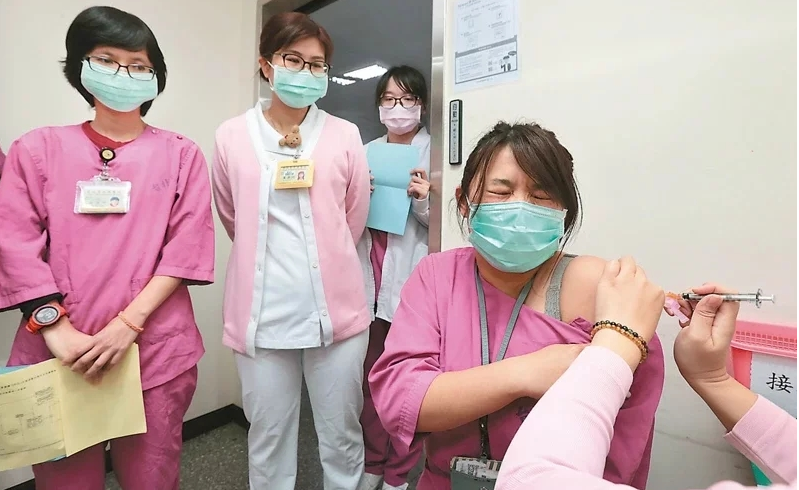 台灣將繼續施打阿斯利康疫苗？ 多數台灣民眾不敢施打