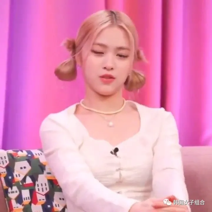 随着意识流跳舞的这位女团爱豆,都停不下来了