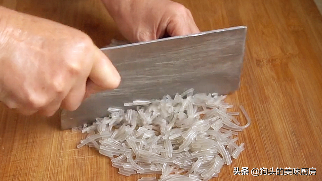 春天多吃菠菜，學會這種做法，孩子隔三差五要吃，上桌就光盤