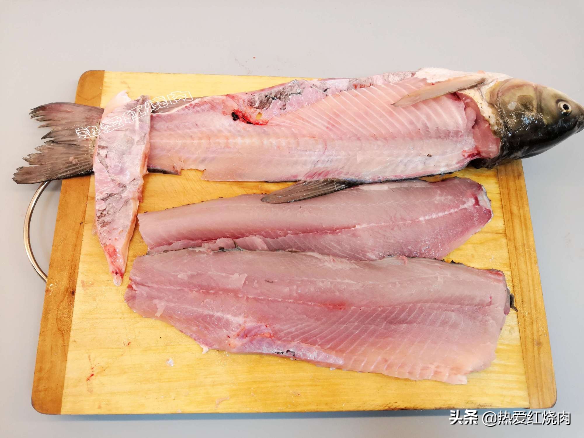 28元買了條大草魚，做成魚丸一大鍋，口感Q彈無添加一點也不腥