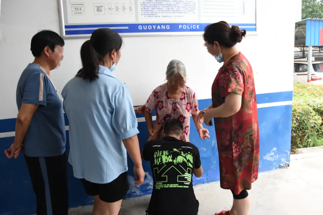儿女苦苦寻找走失母亲25载,终于成功认亲…