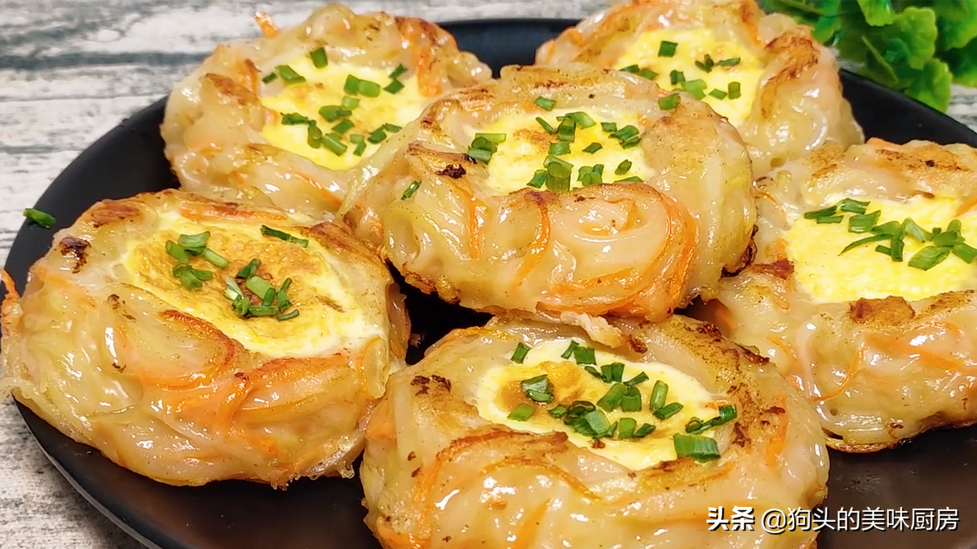 5個土豆，2個雞蛋，教你沒有吃過的做法，比肉還香，上桌就被掃光