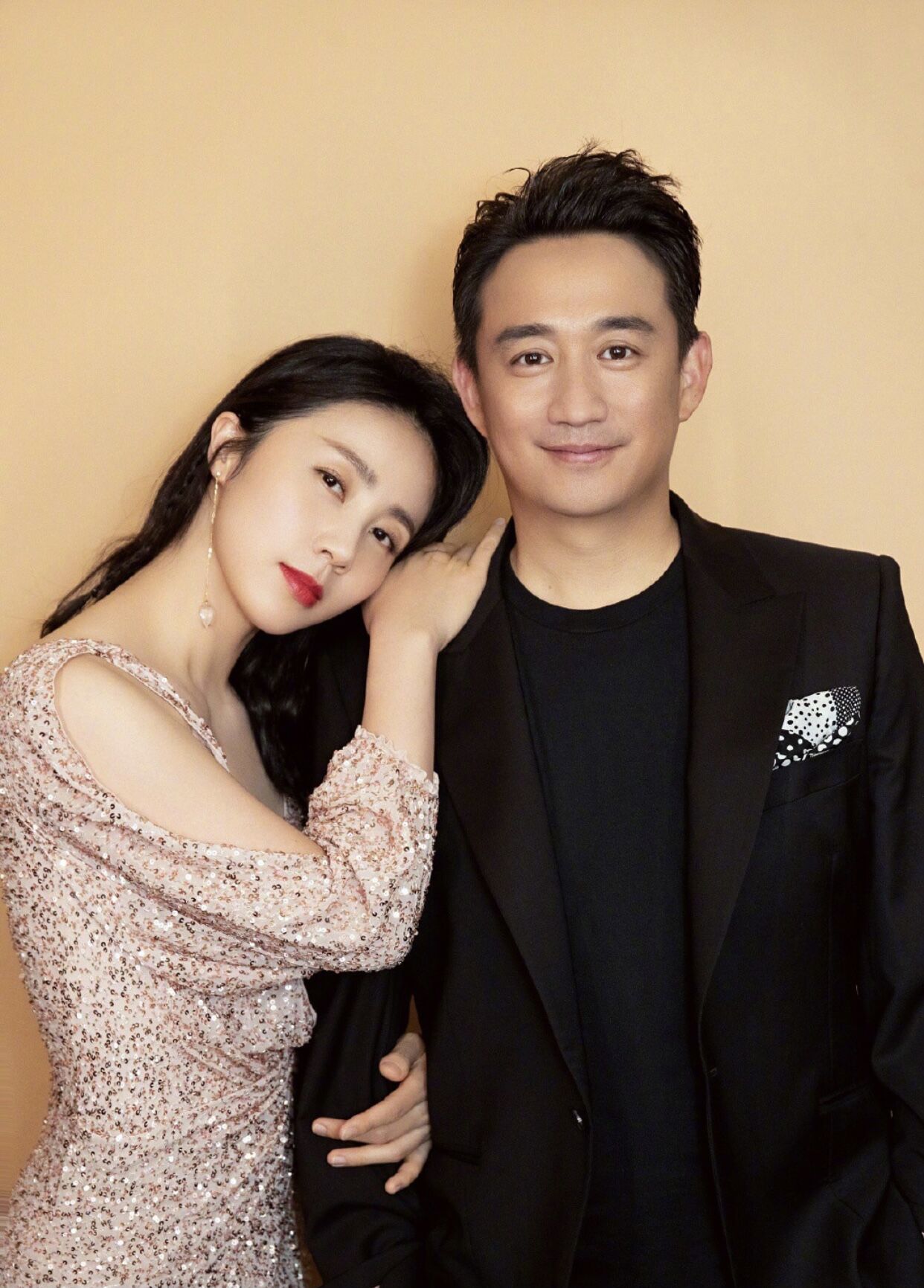 盘点娱乐圈那些零绯闻的恩爱夫妻