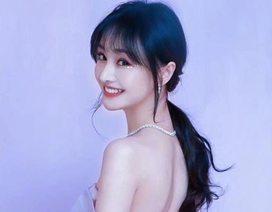 郑爽欠税案，是谁在背后操控，你知道吗