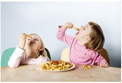 孩子記憶力下降，幾種食物可能是罪魁禍首，有一種孩子很愛吃
