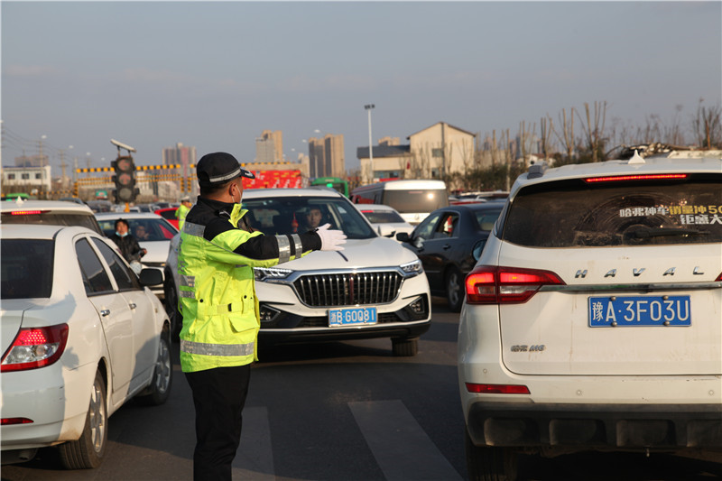 商丘市交警支队圆满完成2021年全国“两会”期间交通安保工作