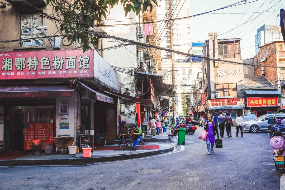 这个藏在最热闹街区的老菜市场，才是长沙人的