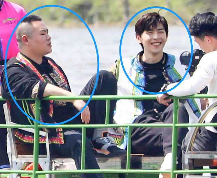 New man helps placard exposure, brim of Huang Minghao station is not accident, c is person selected serious? 