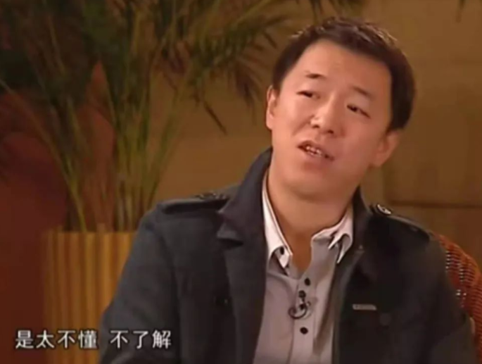 黄渤的“贵人”，荧幕上的“经典”，离开演艺圈的高虎如今咋样了
