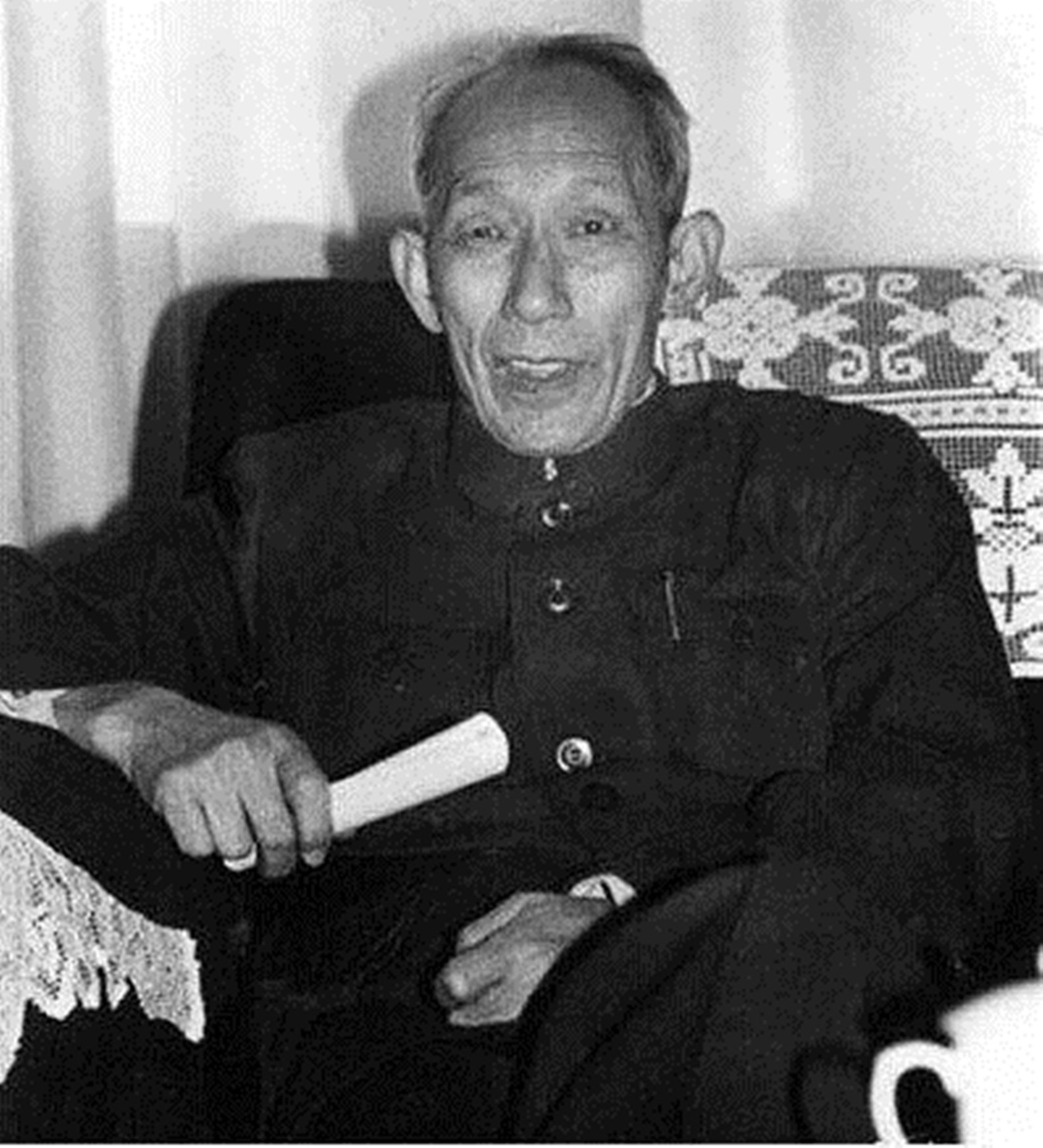 ����ս���з����3λ�����߹٣�̬�ȶ��ӣ��ܾ����죬�����Σ�