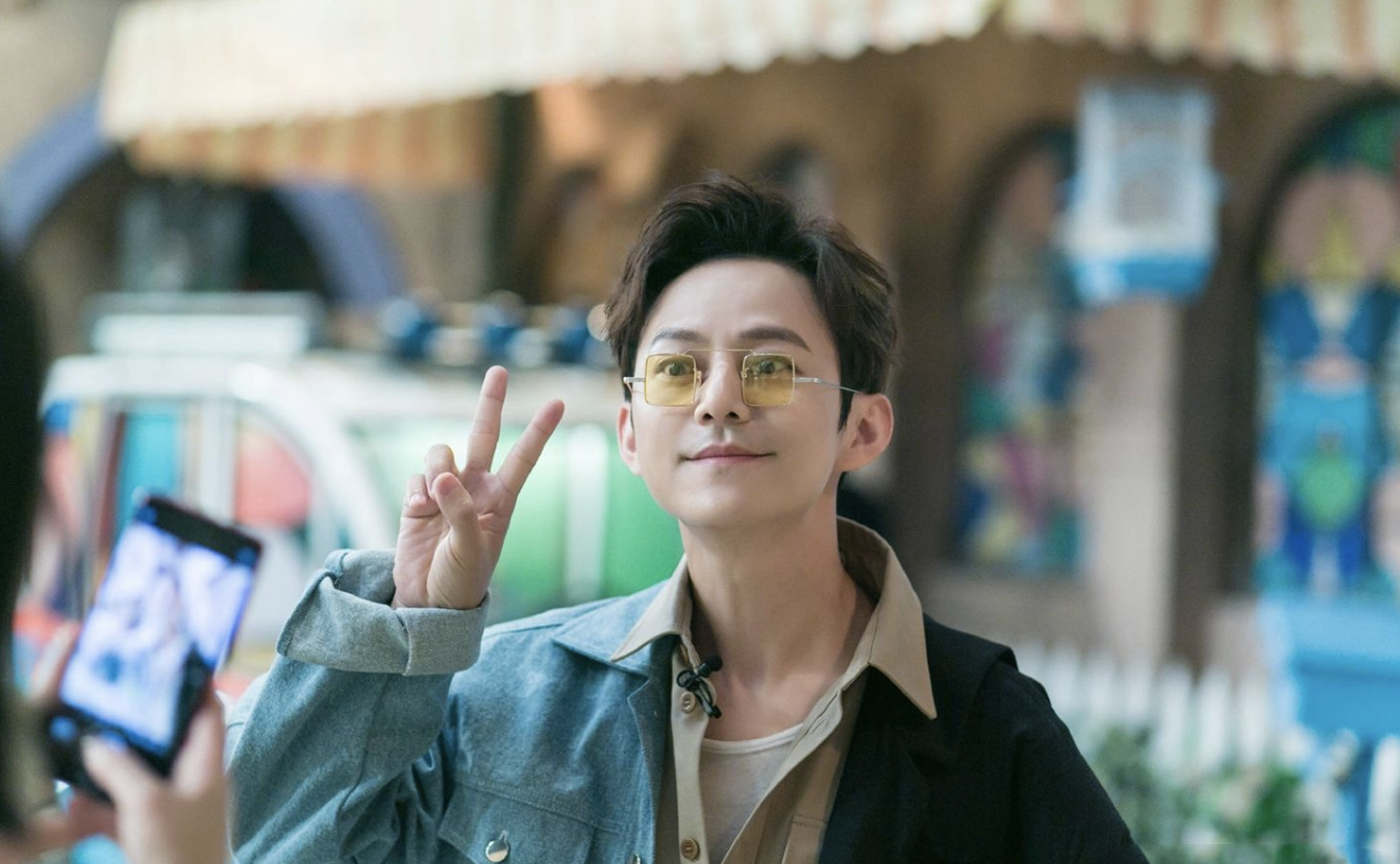 何炅这个明星不好当：说错话被指“双标”，道