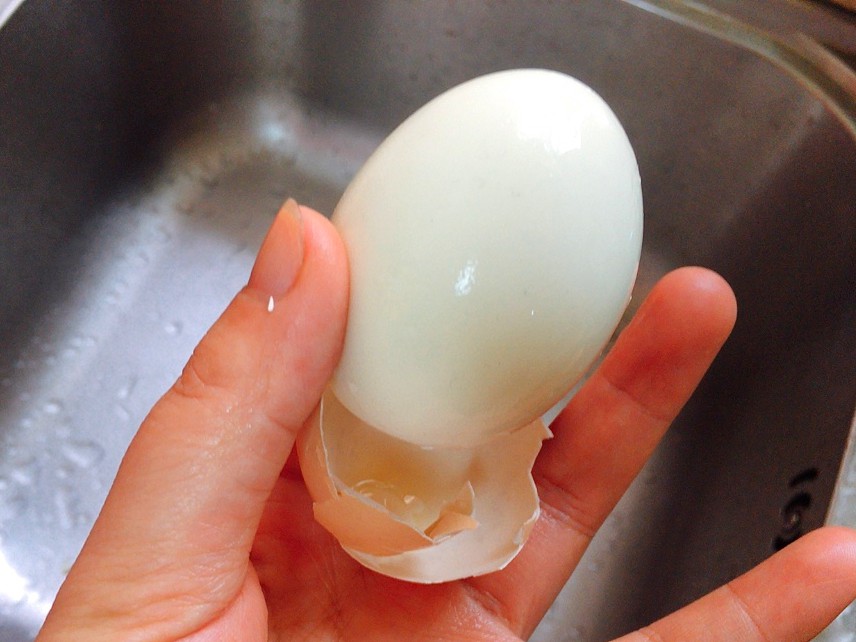 水煮蛋怎么样才能好剥壳-起舞食谱网