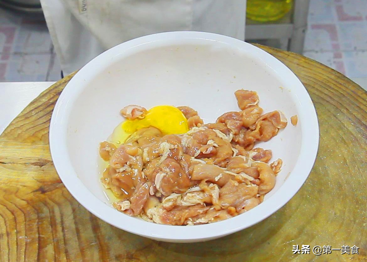 图片[4]-经典四川名菜锅巴肉片这样做 酥香中带着肉片的嫩滑 家人都爱-起舞食谱网