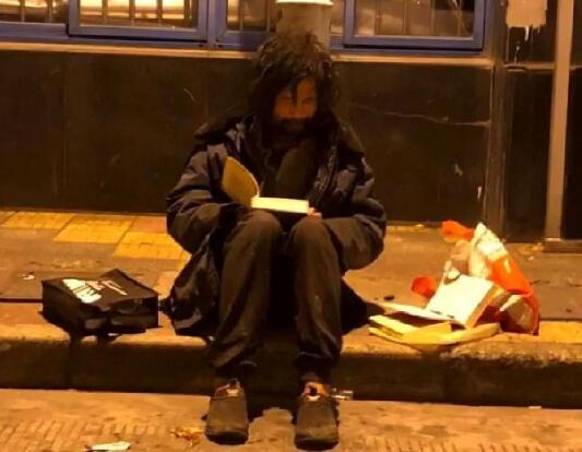 抖音里的大师“沈先生”和他精神的殿堂