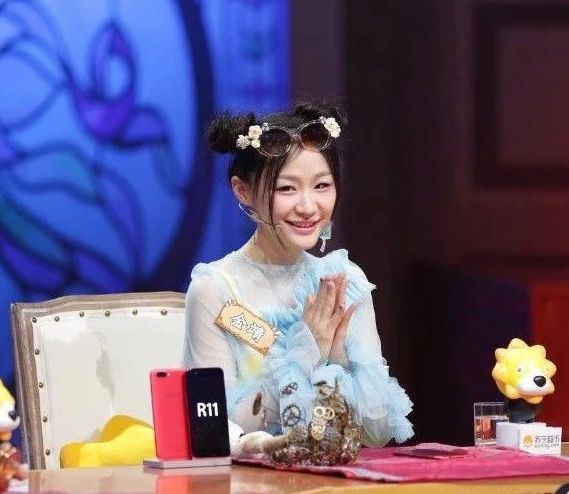 她原本是素人，被金星看好演喜剧爆红，参加《