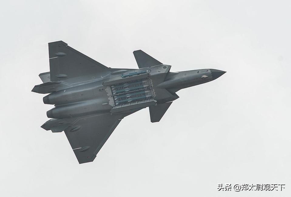 6大优势确立！美媒断定：中方战机已反超俄罗斯，但有一个缺陷