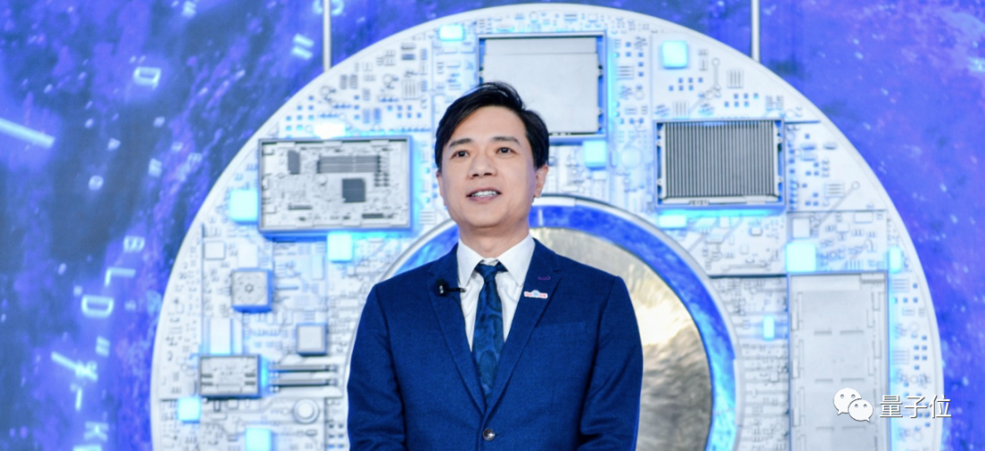 11年架構(gòu)AI技術(shù)江湖，李彥宏：哪怕1塊錢都會(huì)投進(jìn)技術(shù)里