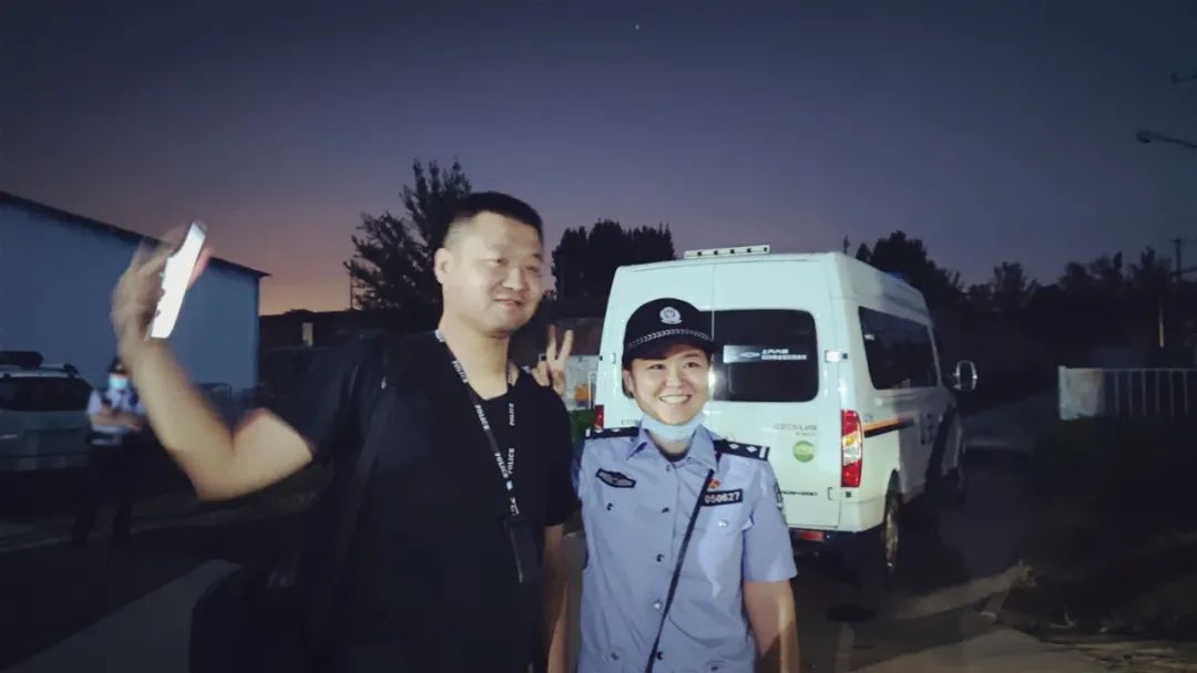 凌晨三點(diǎn)，你是在狂歡，還是在加班？