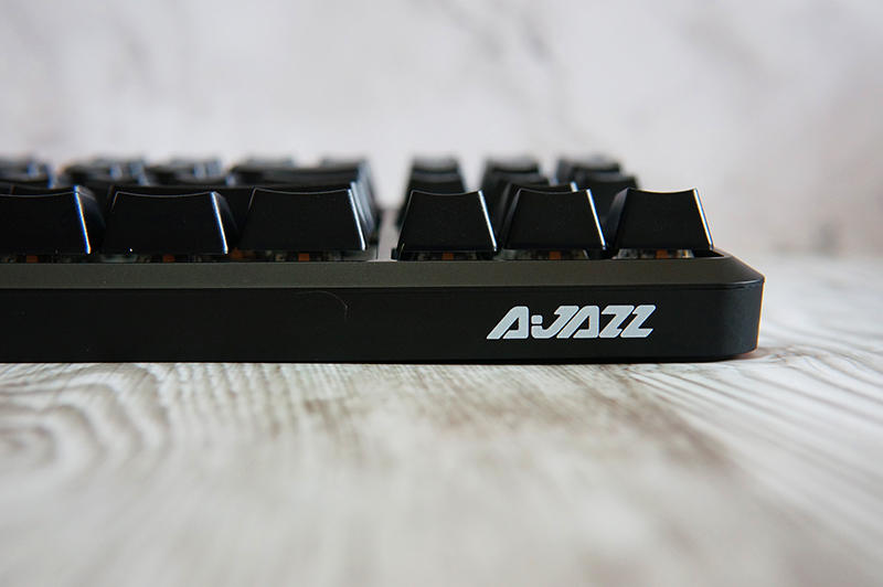 享受DIY的乐趣：黑爵K870T热插拔键盘体验