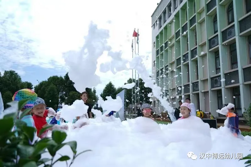 汉中博远幼儿园举行大班毕业典礼