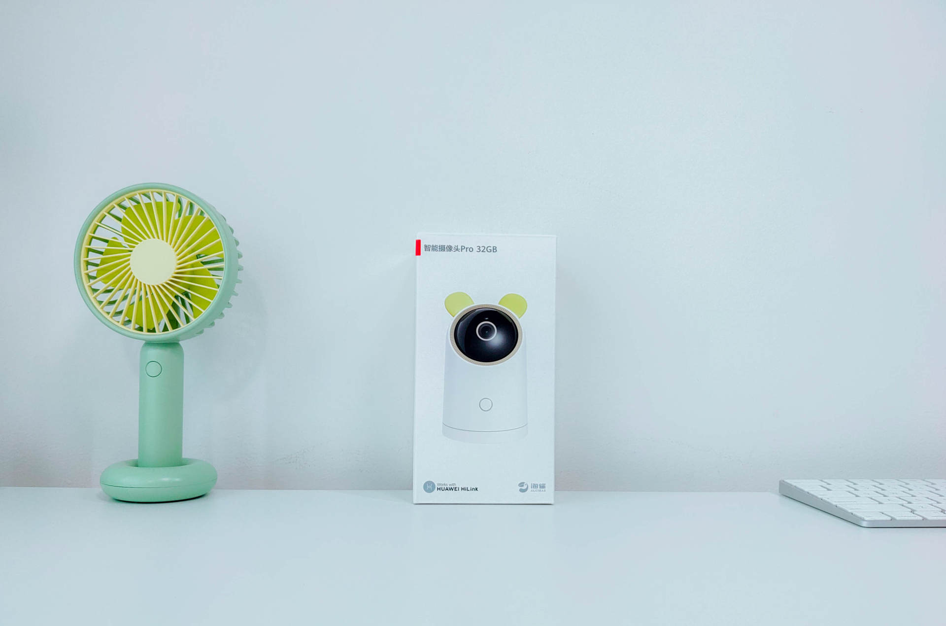 鸿蒙OS+海思芯片，华为智选海雀摄像头Pro评测：一碰即连