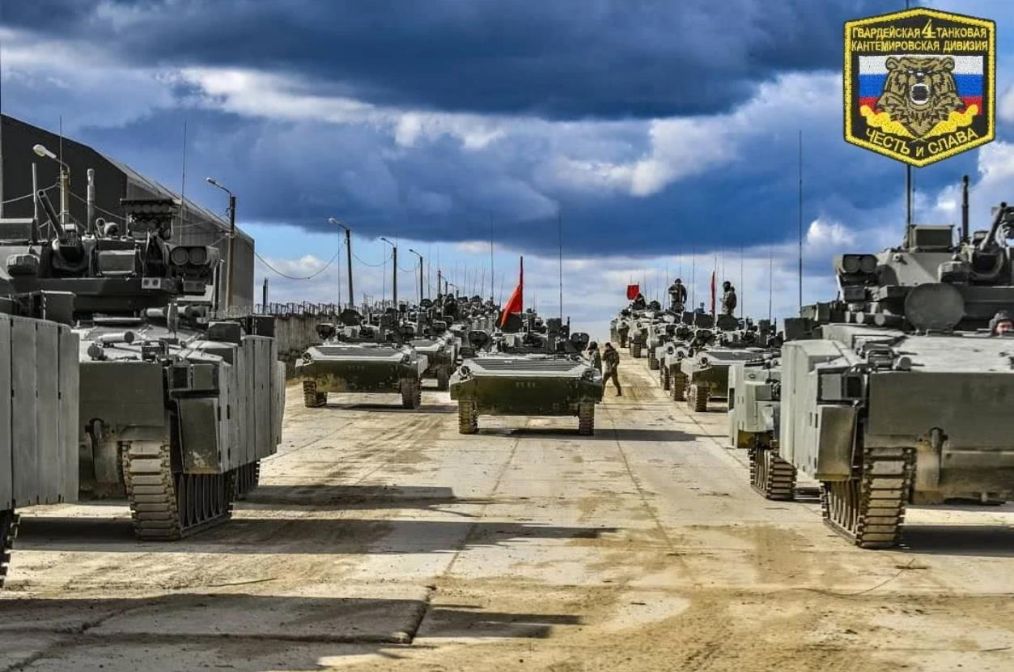 战斗民族绝不低头，普京总统不惧疫情，红场大