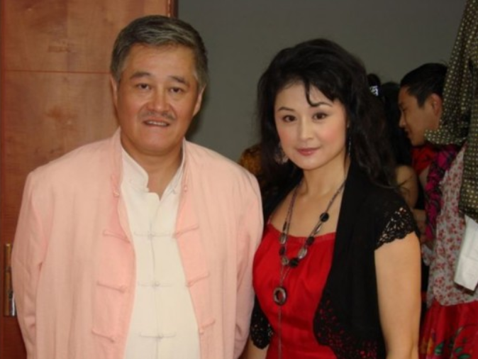 “谢大脚”于月仙：被爷爷剥夺姓氏、被父亲掌掴，年过50仍无子