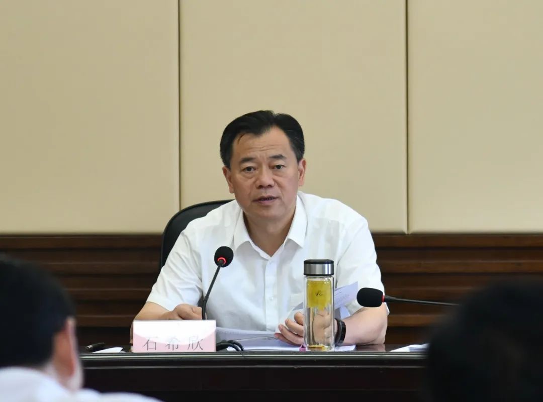 ​市五届人大常委会举行第90次主任会议