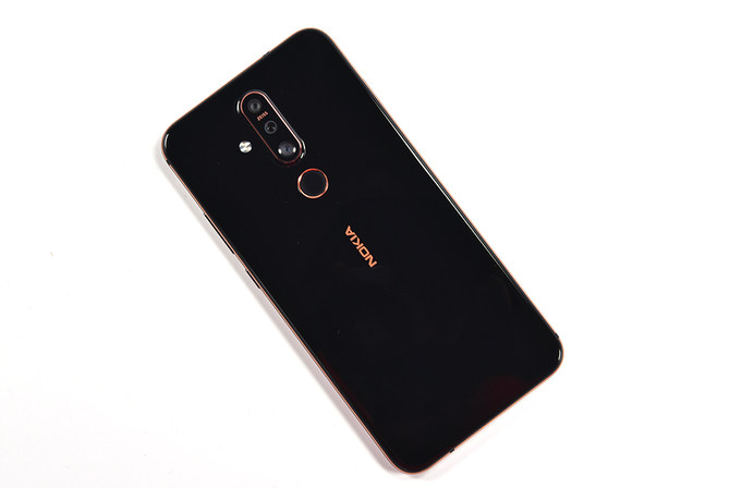 最超值的打孔屏手机 Nokia X71上手体验