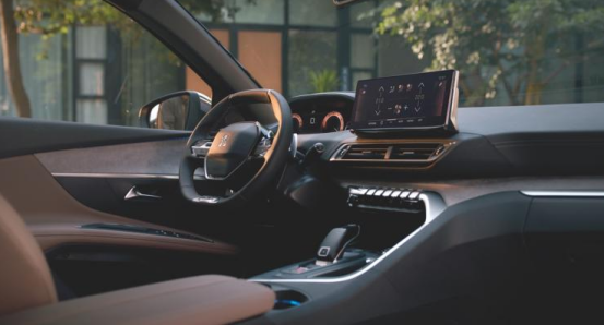 标致新款4008/5008双车齐发，内饰同级无敌，换全新狮标